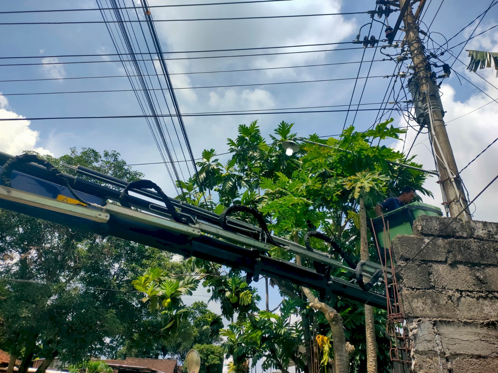 Jalanan Nangsri-Dompoyan Jadi Lebih Terang! Dinas Perhubungan Servis Lampu PJU