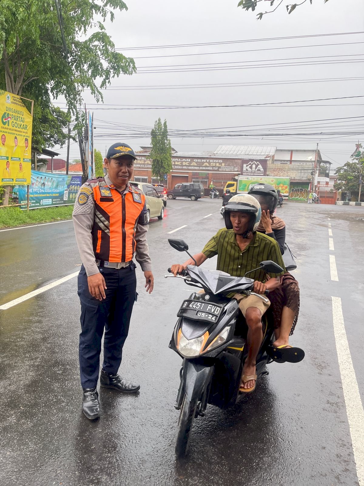Jalur Dua Arah Jalan Mayor Sunaryo Resmi Diterapkan, Dinas Perhubungan Klaten Gencarkan Edukasi Siang Malam