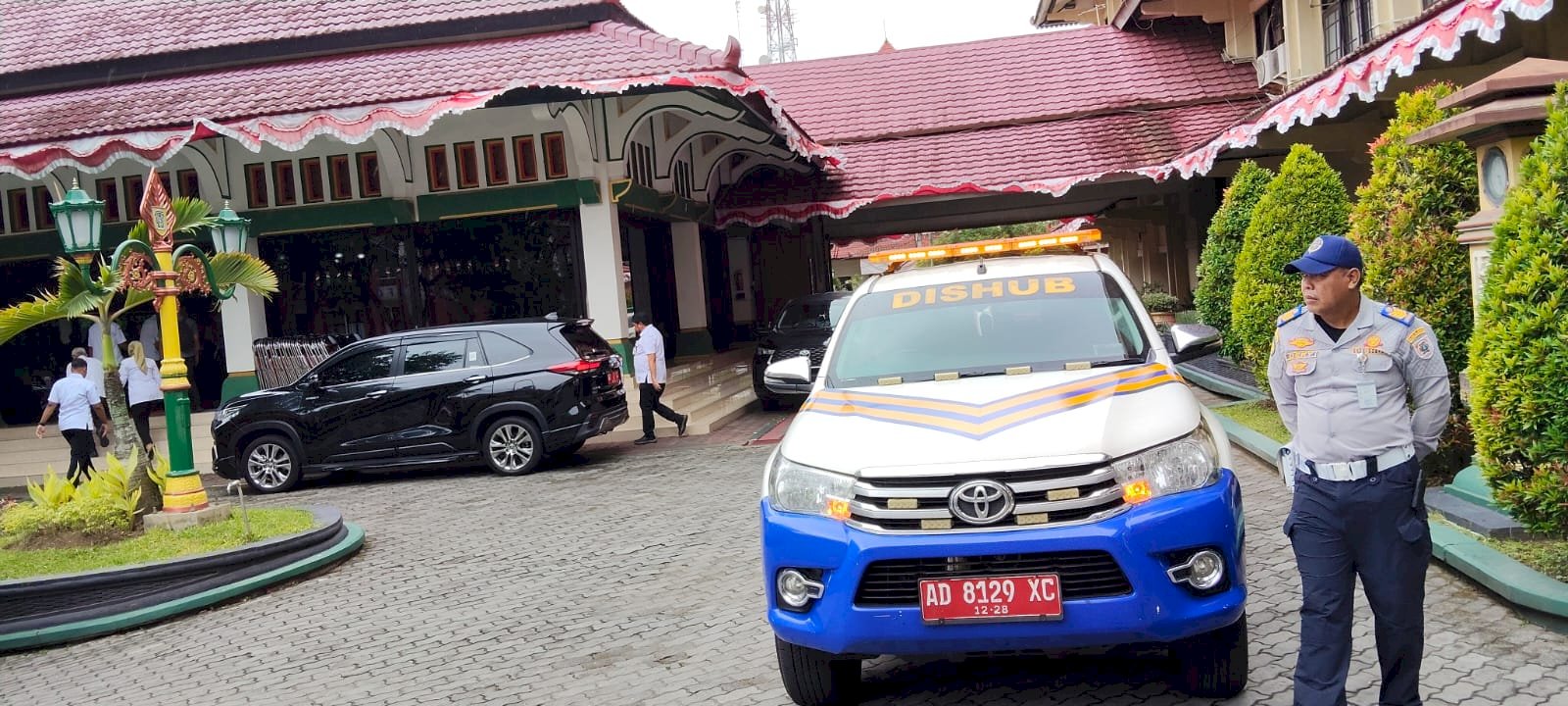 Pengawalan Bupati Klaten Sukses Lancar, Tim Patroli Dalops Amankan Agenda Penting di Jogonalan dan Rapat Kerja PKK Kabupaten