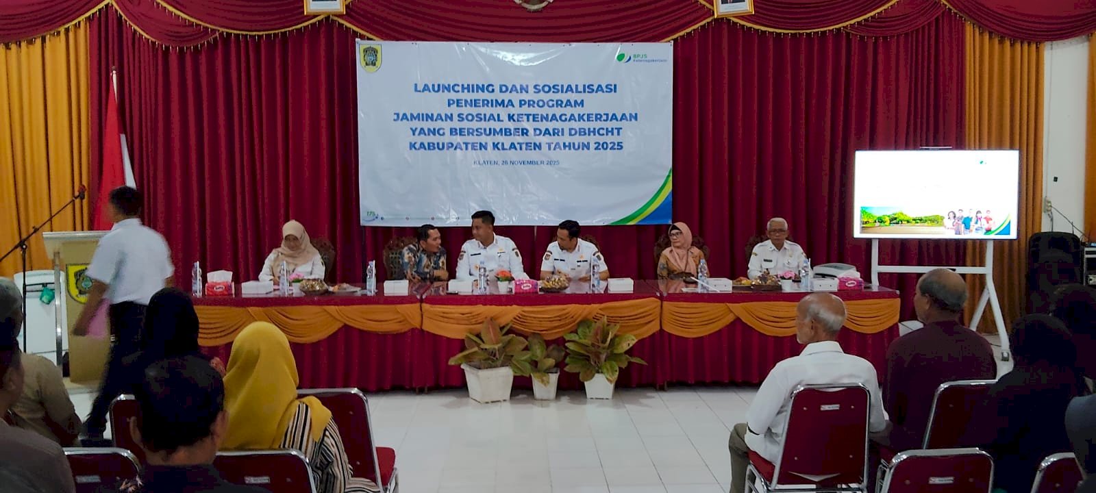 Pengawalan Bupati Klaten Sukses Lancar, Tim Patroli Dalops Amankan Agenda Penting di Jogonalan dan Rapat Kerja PKK Kabupaten