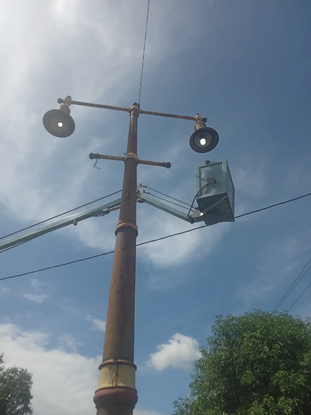 Perbaruan Sistem Distribusi Listrik Jalan Berlangsung, PJU Klaten Ganti MCB dan Lampu LED di Persimpangan Strategis