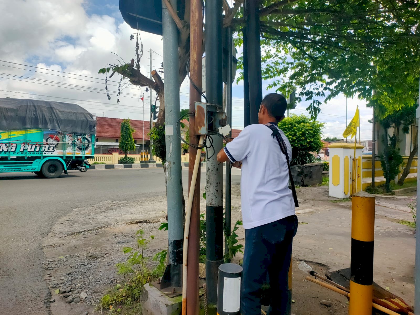Aduan Warga Ditanggapi Cepat, PJU Klaten Selesaikan Perbaikan Jaringan Listrik yang Short