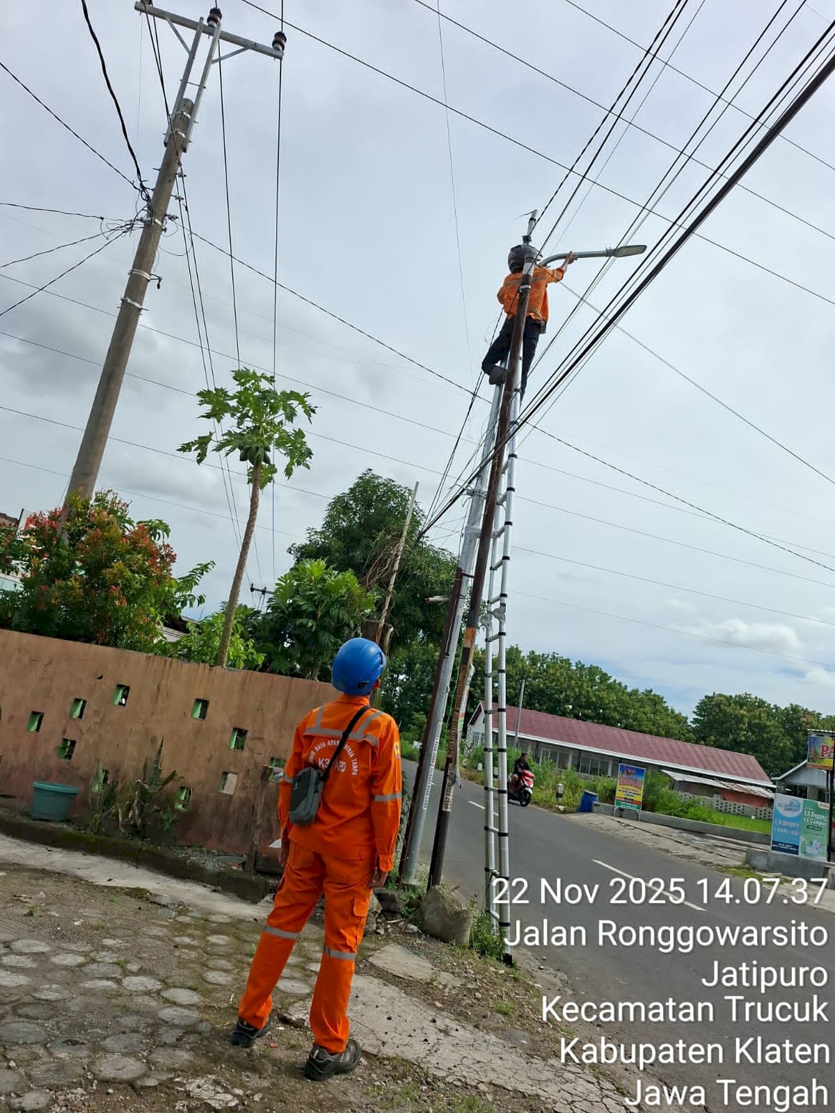 Sinergi PLN dan Dinas Perhubungan, Segera Ganti Pencahayaan Jalan yang Terdampak SUTT Roboh