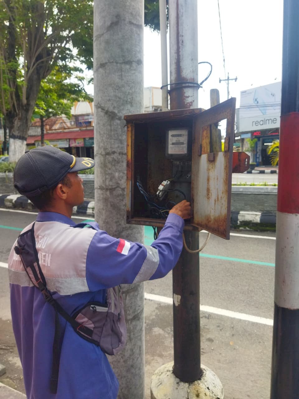 Service Meter Listrik PJU, Tim Teknis Dinas Perhubungan Jaga Akurasi Pembacaan Energi di Bareng