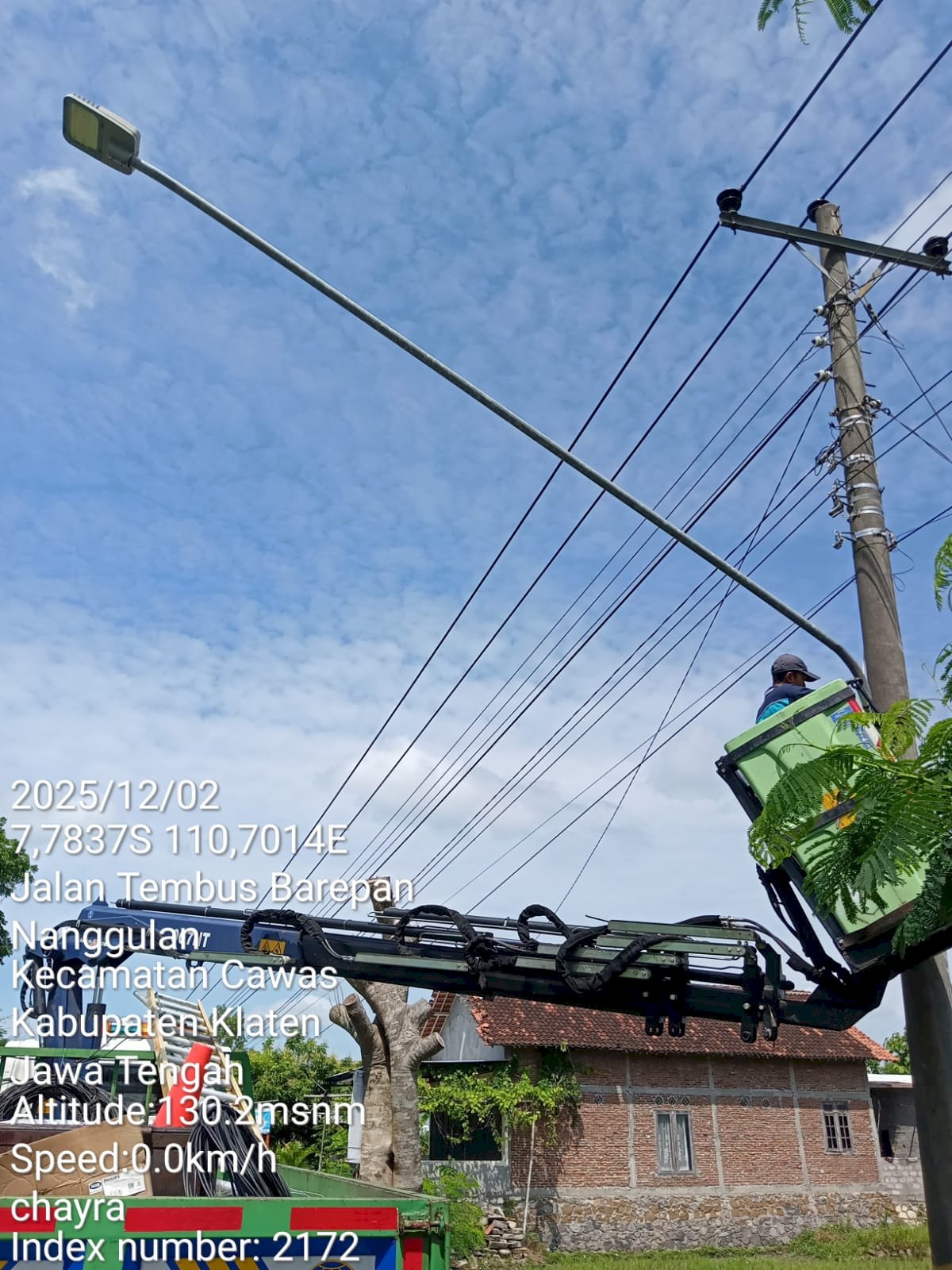 Pemeliharaan PJU di Nanggulan Terus Diperkuat, Dishub Klaten Pastikan Jalan Terang Benderang Untuk Keselamatan Masyarakat