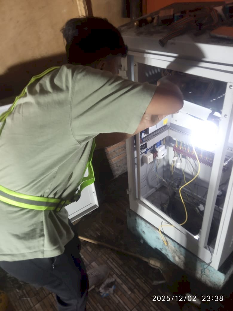 Lampu Merah Karang Delanggu Kembali Hidup! Tim Dishub dan BPTD Sigap Atasi Gangguan