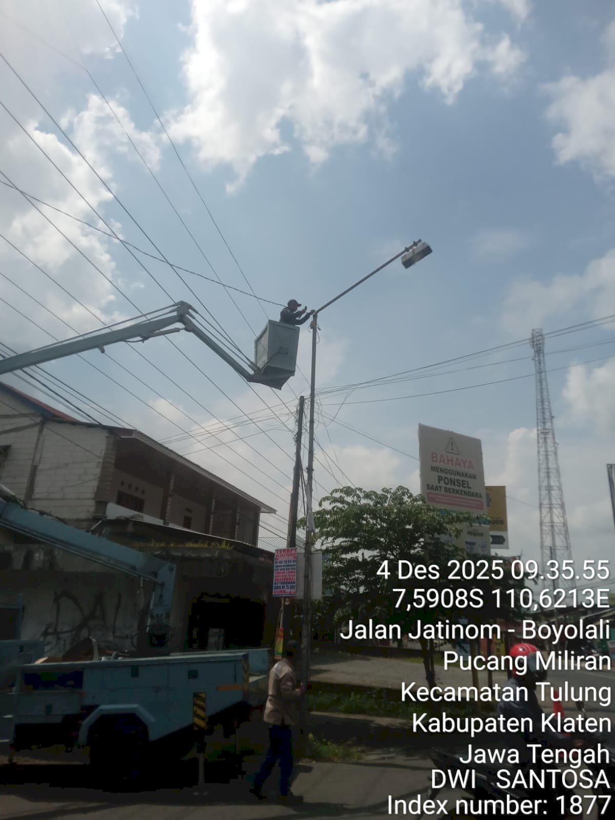 Perempatan Tulung Cerah Benderang, Dishub Pasang Lampu LED Generasi Baru