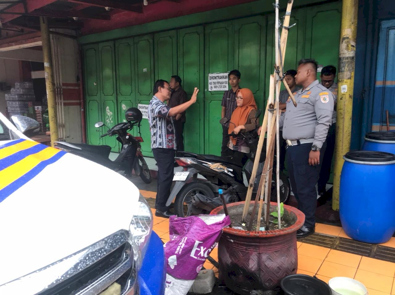 Jembatan Ambrol hingga Keselamatan Jalur Tronton Ditangani Langsung Dishub Klaten dengan Pemasangan Water Barrier