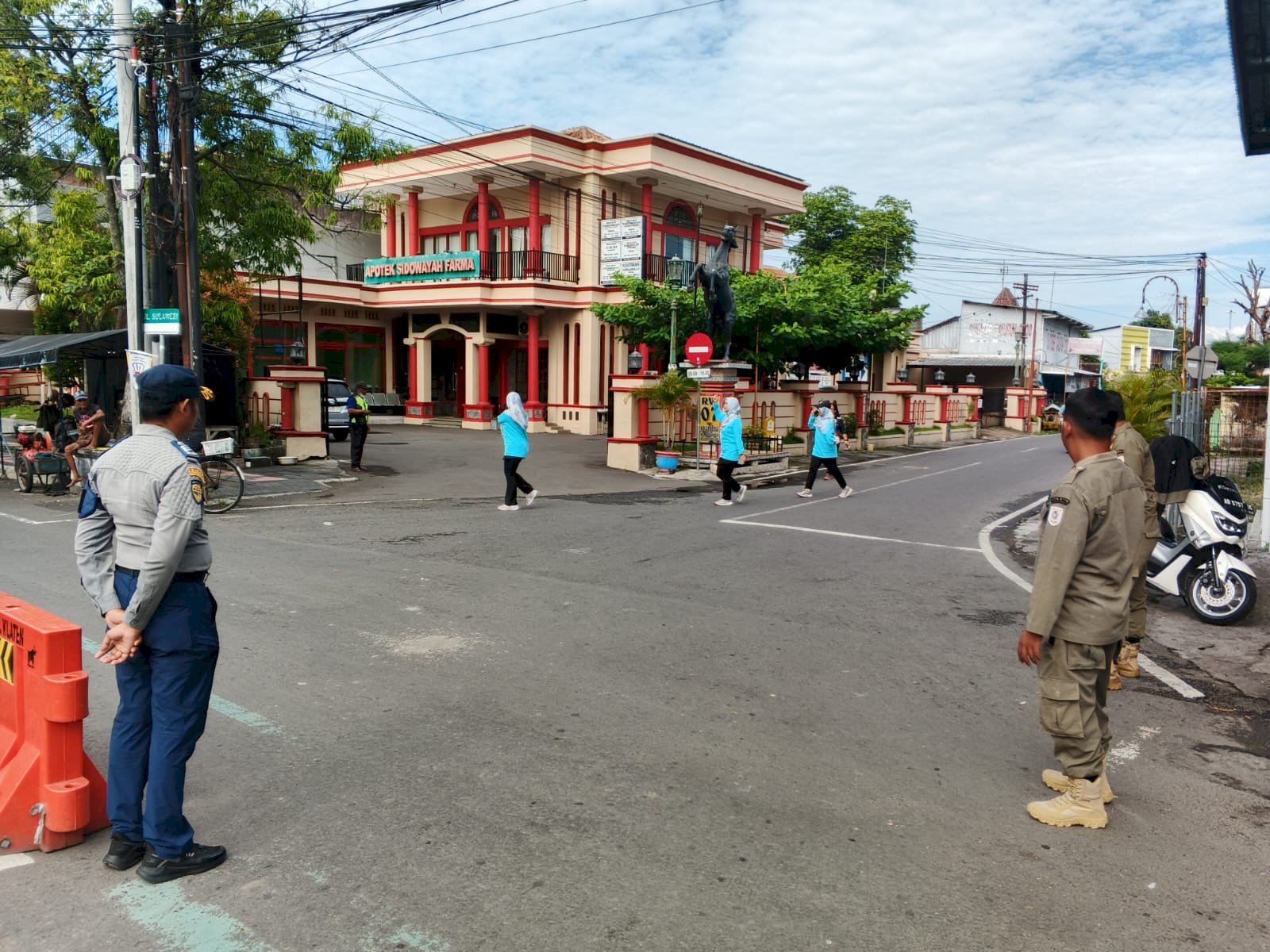 Tim Dalops Atur Lalu Lintas Lancar di Jalan Sehat HUT KORPRI ke-54 Pemda Klaten