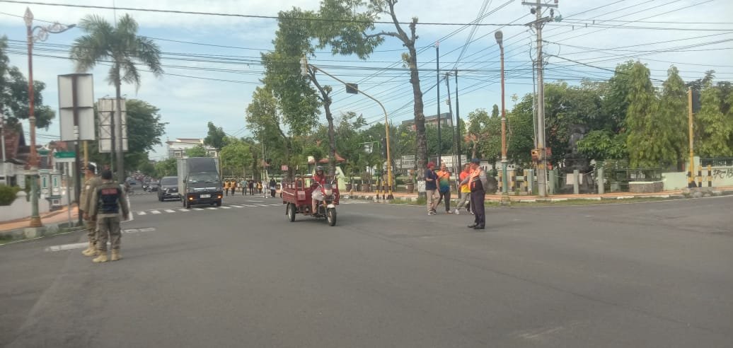 Tim Dalops Atur Lalu Lintas Lancar di Jalan Sehat HUT KORPRI ke-54 Pemda Klaten
