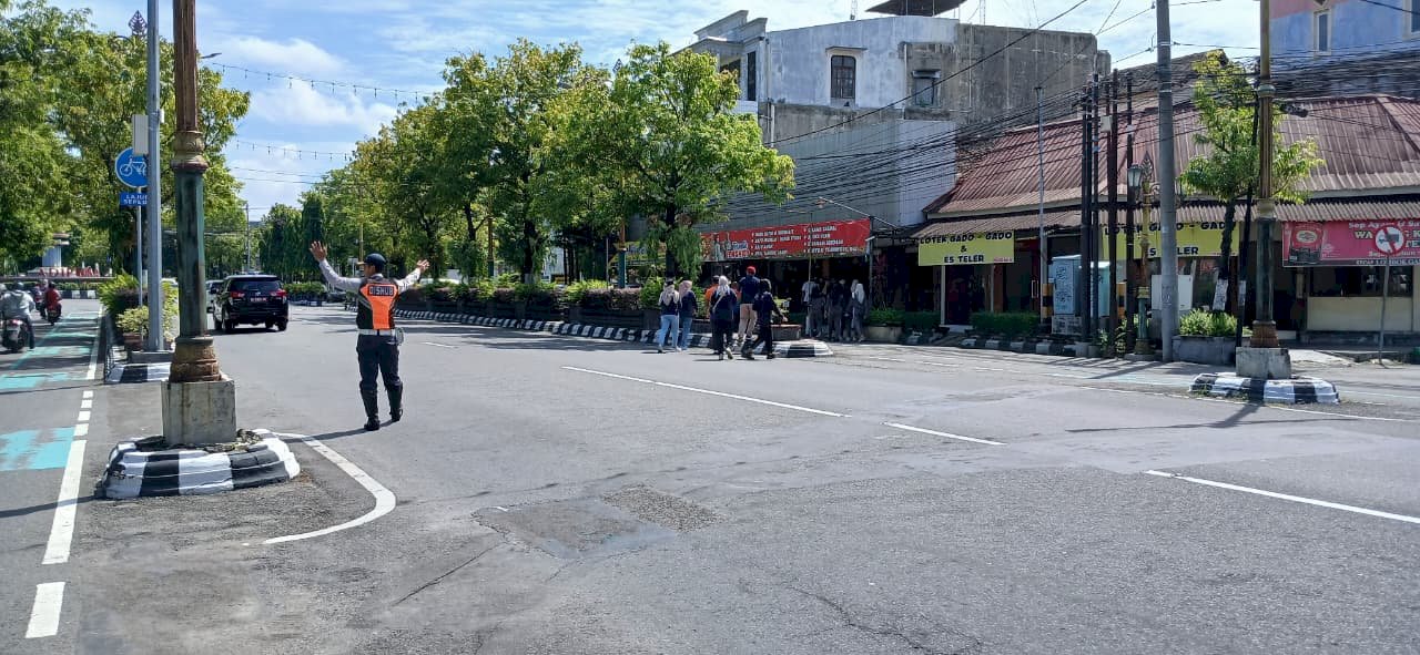 Tim Dalops Atur Lalu Lintas Lancar di Jalan Sehat HUT KORPRI ke-54 Pemda Klaten