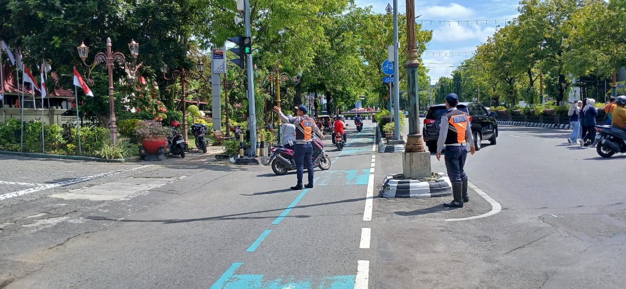 Tim Dalops Atur Lalu Lintas Lancar di Jalan Sehat HUT KORPRI ke-54 Pemda Klaten