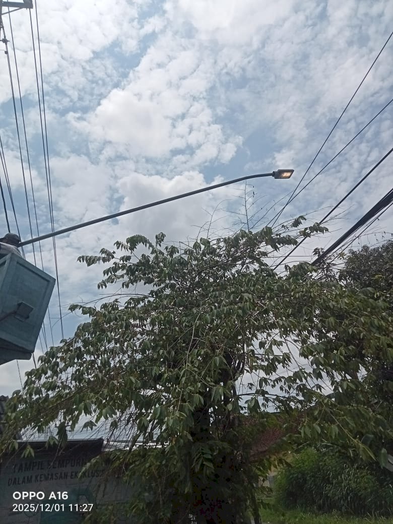 Ganti Terang, Jalan RSI-Karanganom Kini Bercahaya dengan Lampu LED 60 Watt Terbaru Dishub Klaten