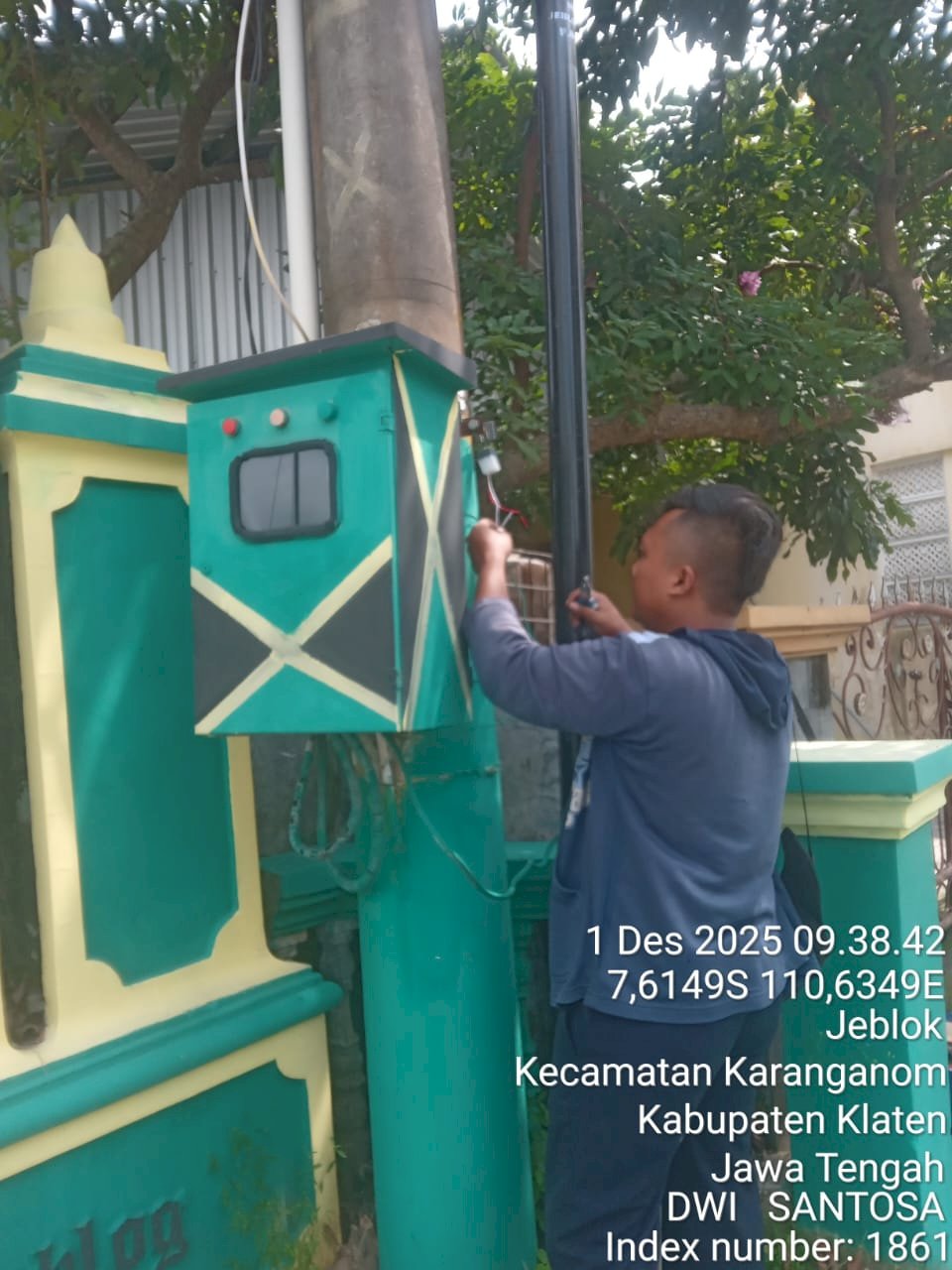 Perbaiki Meter Tenaga, Upgrade Photo Cell di Ponggok-Majegan Cegah Gangguan Otomasi Penerangan