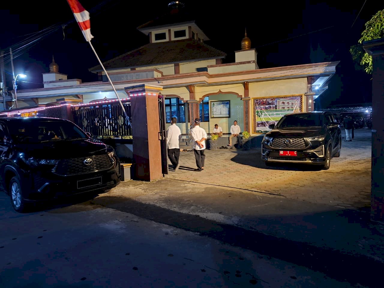 Tim Dalops Dinas Perhubungan Klaten Kawal Bupati Hamenang dalam Kegiatan Kemasyarakatan Bersejarah di Masjid Al-Faizin