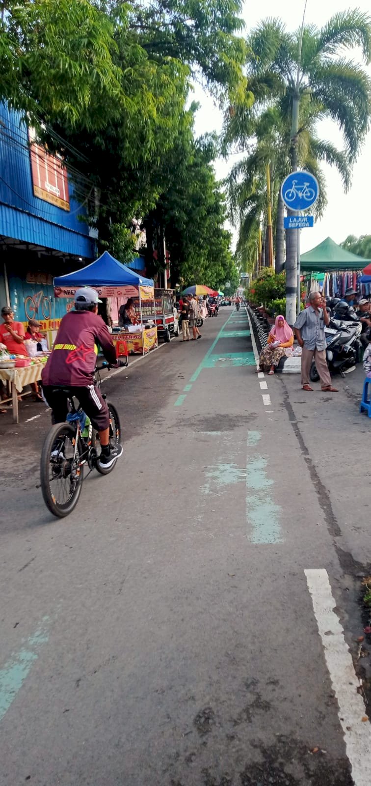 Puluhan Petugas Dishub Sibuk Tutup Jalan, Parkir dan Atur Lalu Lintas untuk Car Free Day Klaten