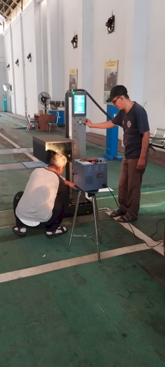 Lampu Hijau untuk Akreditasi: Dinas Perhubungan Klaten Upgrade Alat Uji Headlight Tester
