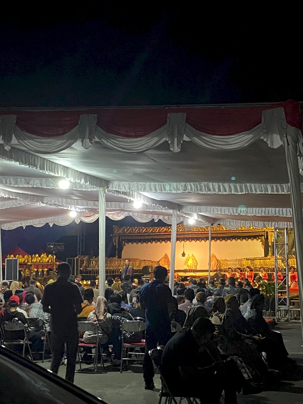 Malam Magis Penuh Makna, Bupati Klaten Saksikan Pagelaran Wayang Kulit Bima Labuh di Sub Terminal Karang