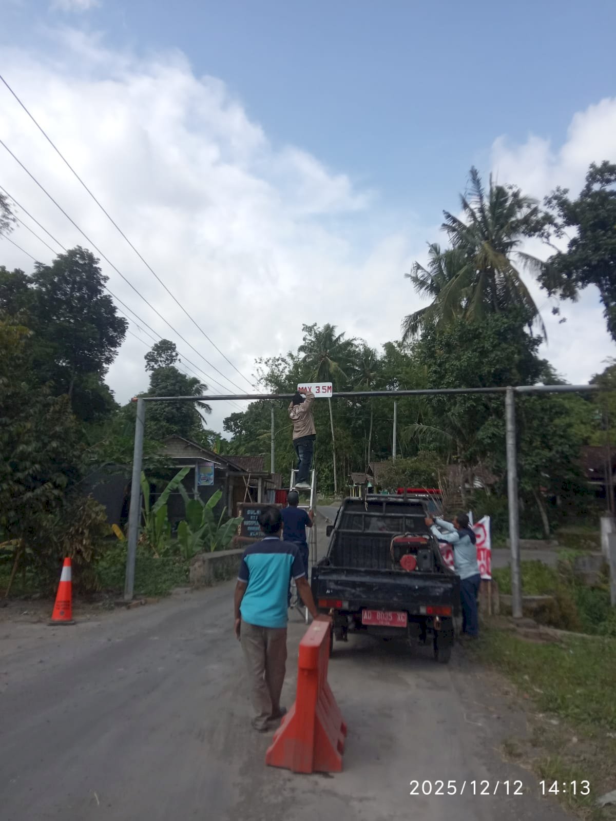 Pasang Portal Pembatas Bukan Sekadar Hiasan, Klaten Ambil Langkah Nyata Amankan Jembatan Ngemplak Seneng