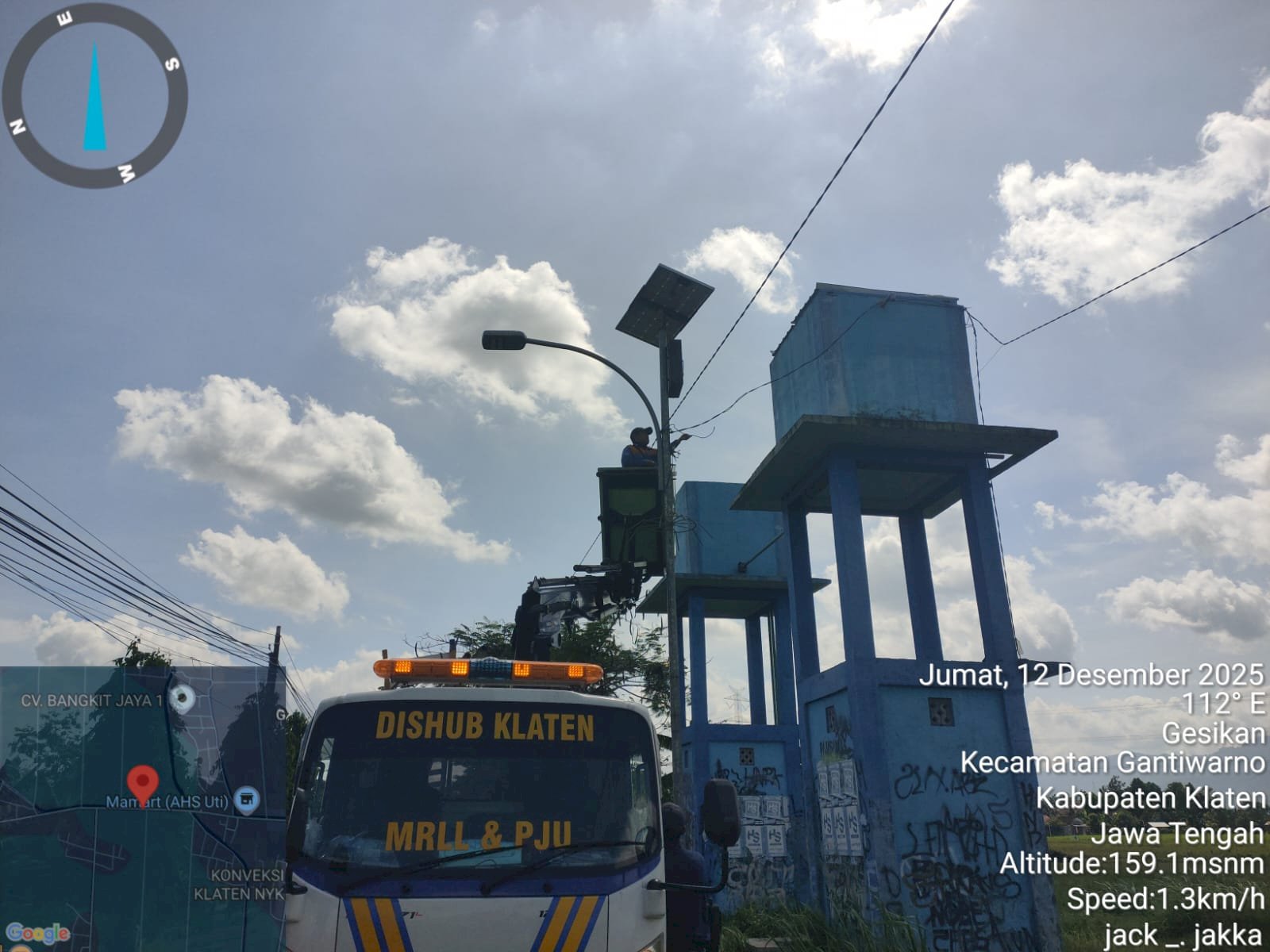 Cahaya Terangi Malam, Tim PJU Klaten Lakukan Maintenance Jaringan Penerangan di Gantiwarno