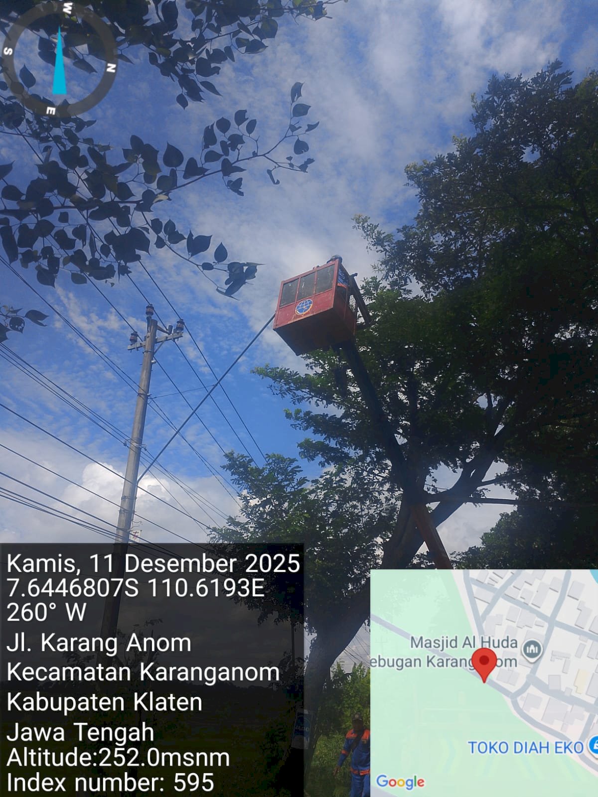 Terang Benderang di  Karanganom, Tim PJU Ganti Lampu LED Hemat Energi di Penggung