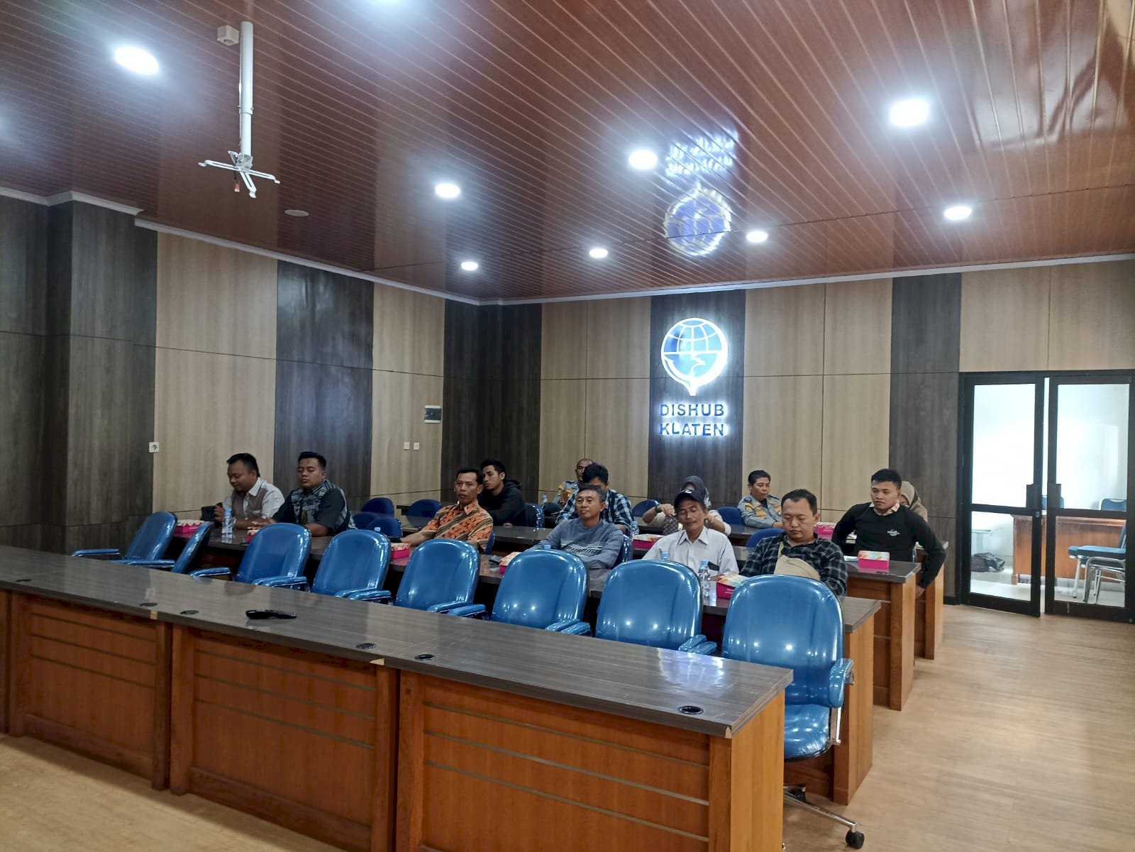 Serius Kelola Parkir Tepi Jalan, Dishub Klaten Kumpulkan Para Pengelola untuk Koordinasi Tahun 2025