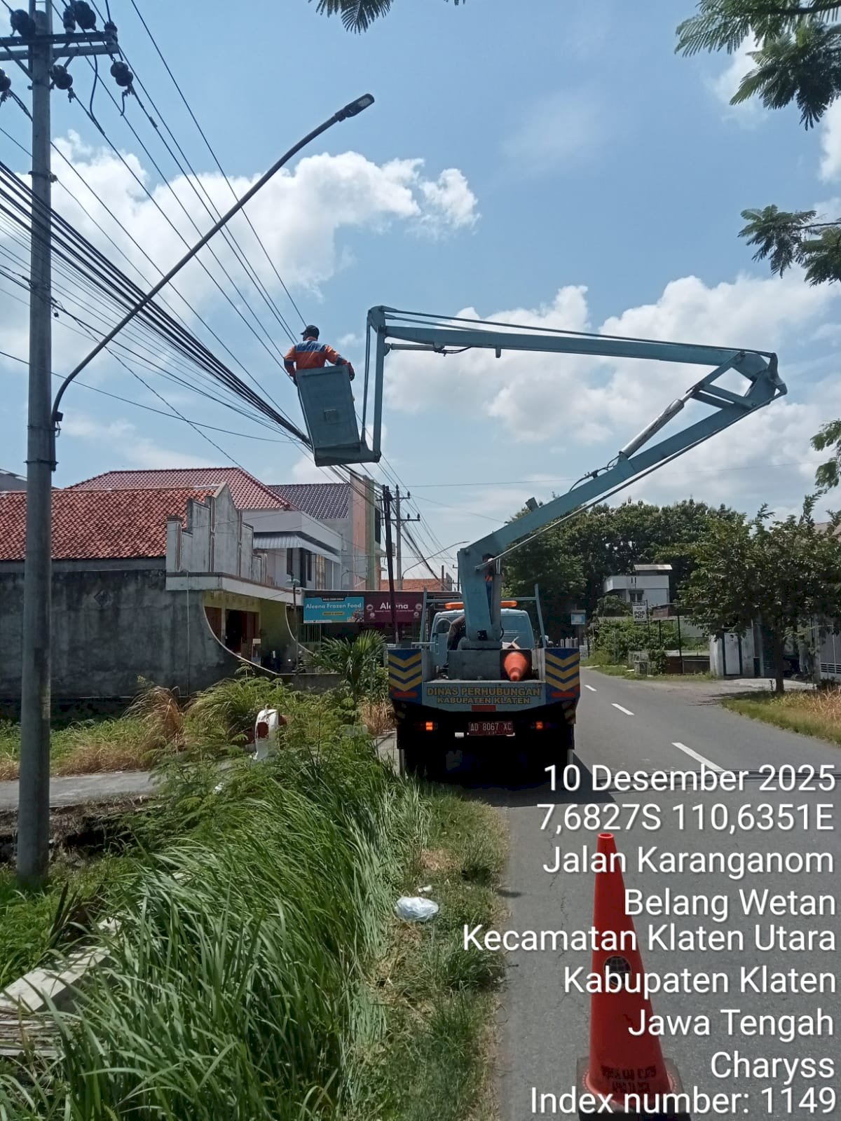 Jalan RSI-Drono Bersinar Optimal, PJU Pasang LED 60W di Empat Titik Strategis