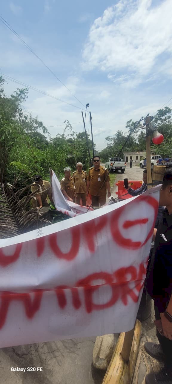 Pengawalan Bupati Klaten, Pantau Perbaikan Insfrastukrut dan Pasar Murah