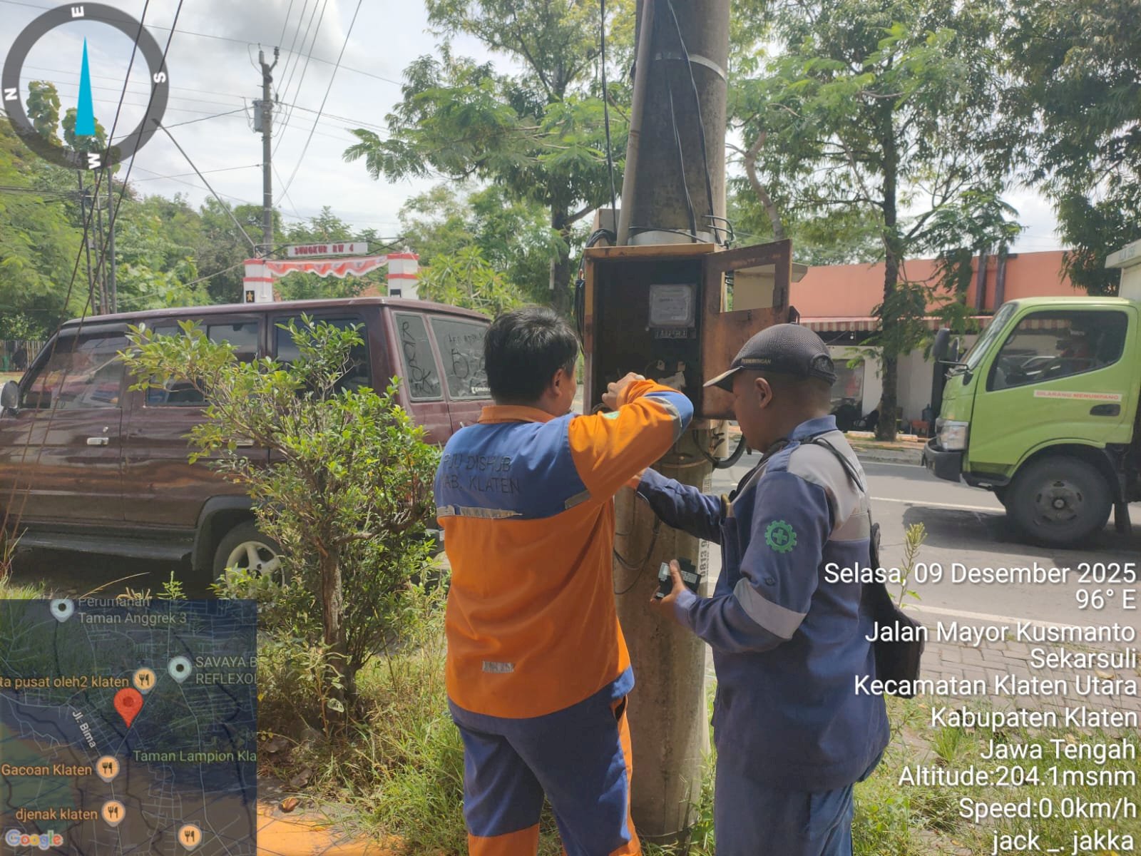 Sistem Listrik PJU Kantor KPU Siap Kembali Optimal, Tim Teknis Ganti Kontaktor