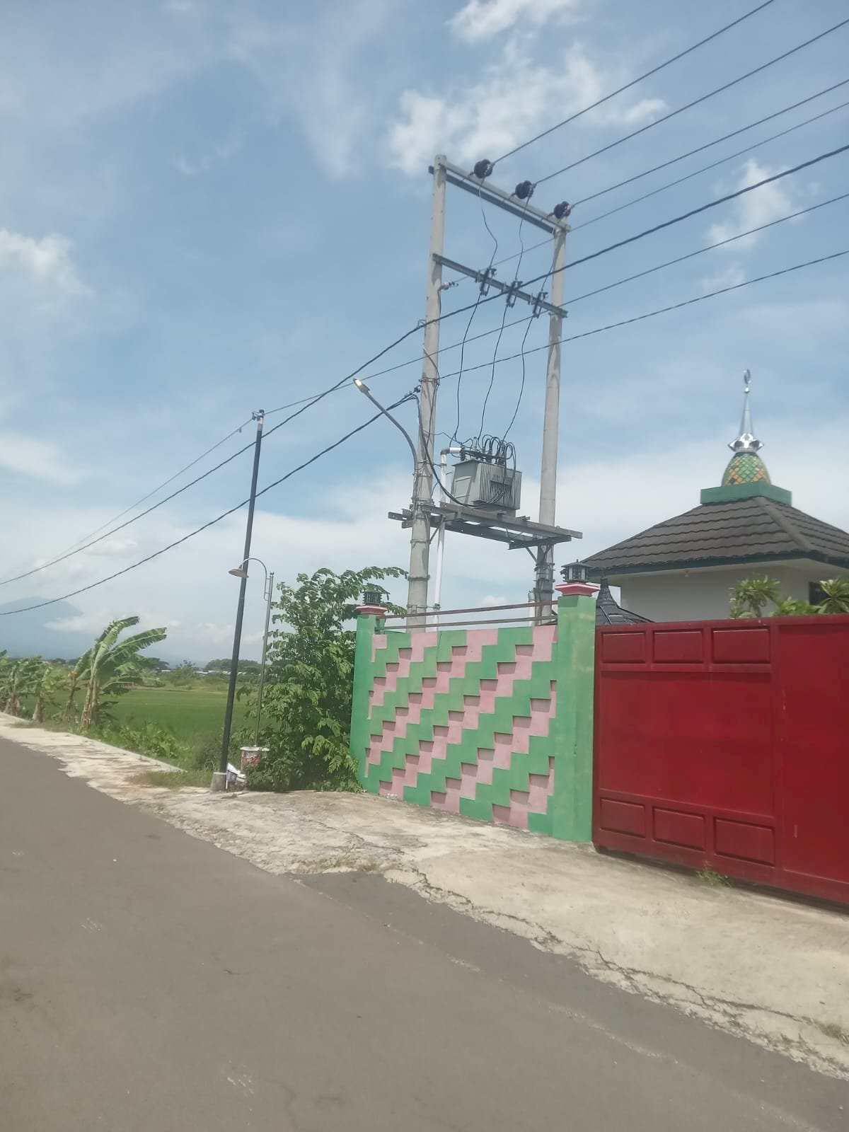 Depan Rumah Wabup Klaten Makin "Glowing"! Dishub Kebut Pemasangan PJU Baru