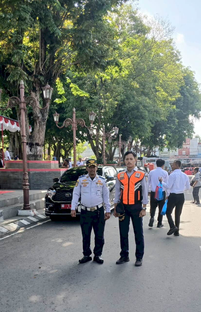Pagi Energik! Tim Dishub Klaten Atur Lalu Lintas Demi Kelancaran Penyerahan SK PPPK Bupati