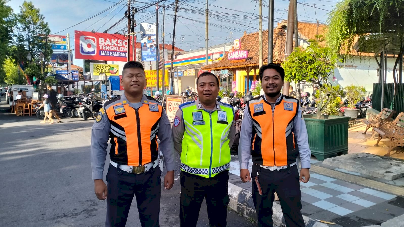 Momen Menyentuh! Petugas CFD Dishub Temukan Anak Hilang, Pulangkan ke Keluarga | Dishub Klaten