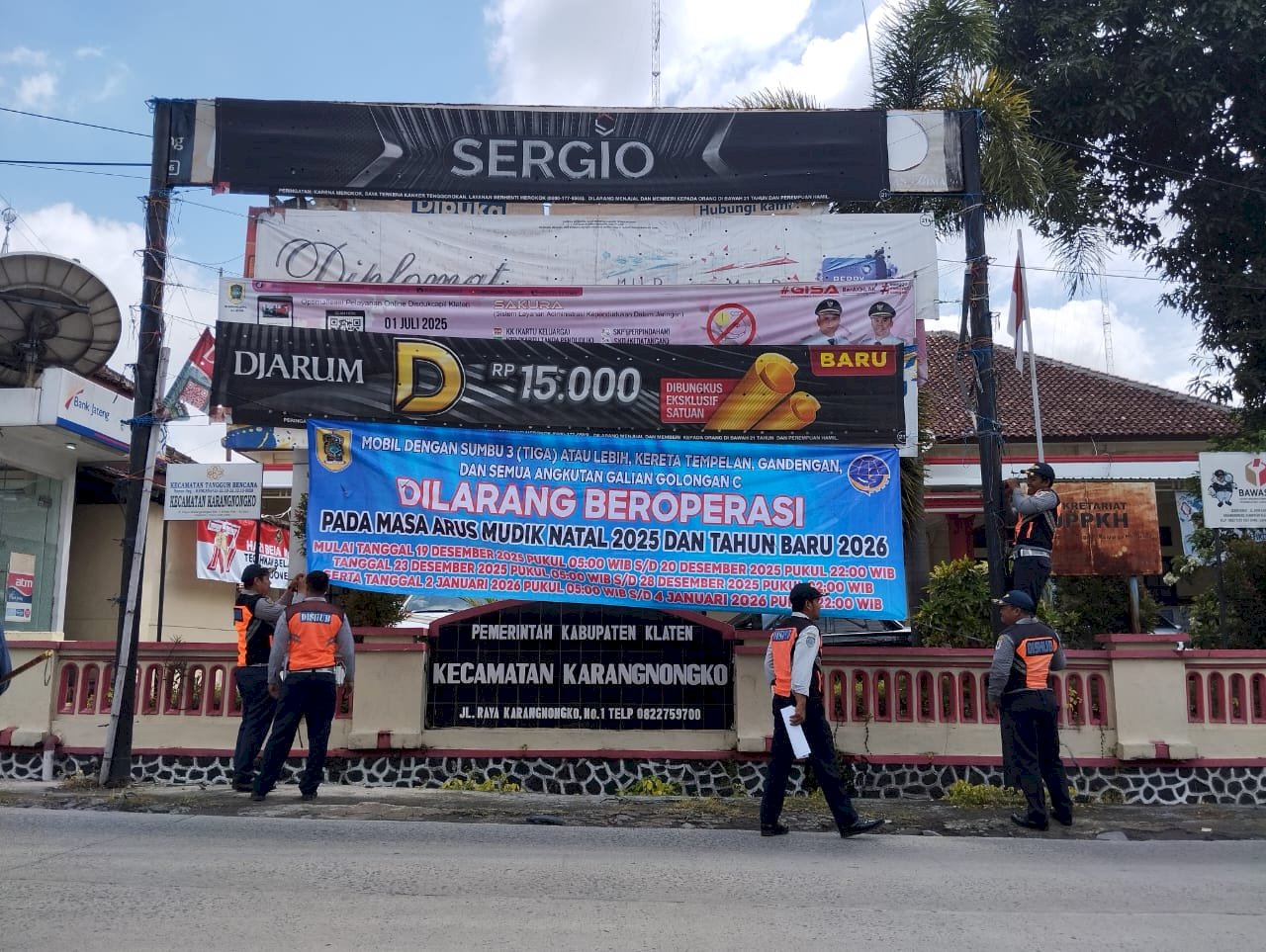 Sosialisasi Massif! Dishub Klaten Pasang Banner Larangan Golongan C Jelang NATARU