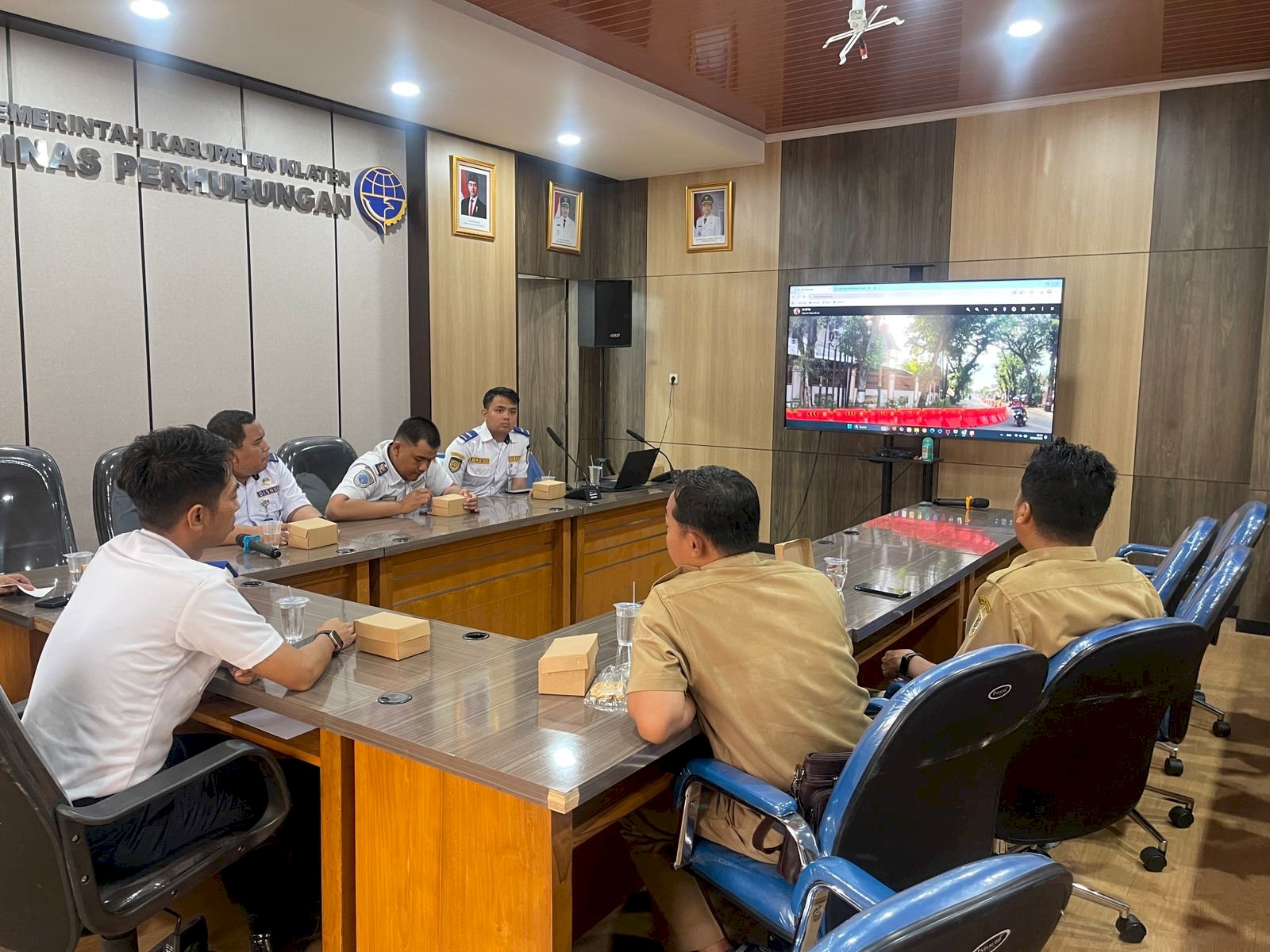 Koordinasi Matang! Dishub Rapat dengan DPUPR & DLH Penebangan Pohon Jalan Mayor Sunaryo 