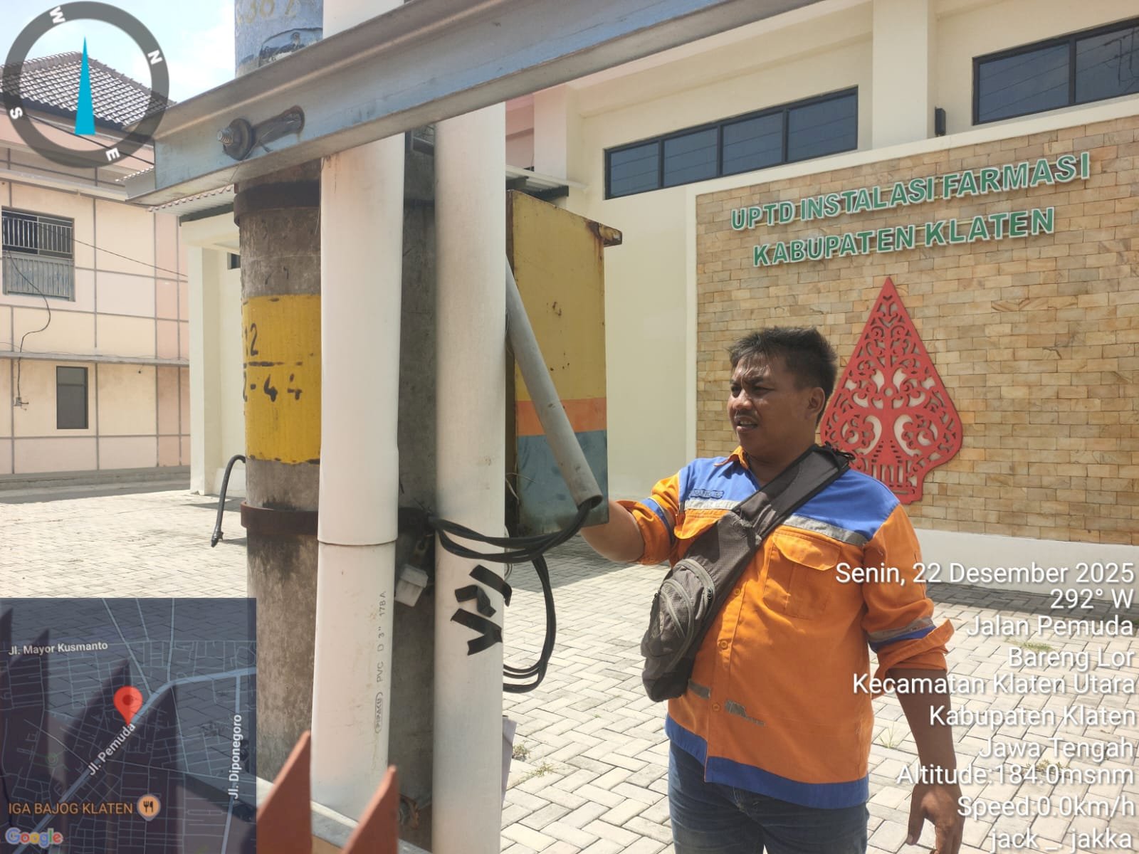 Jalan Ngingas Kembali Terang Optimal! Tim PJU Dishub Service KWH Meter Lampu Penerangan