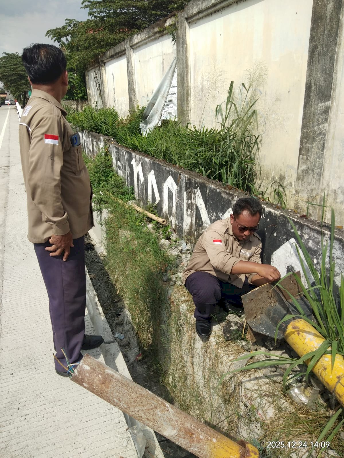 Traffic Light Ngupit Eror? Tim Dishub Klaten Gercep Lakukan Perbaikan!