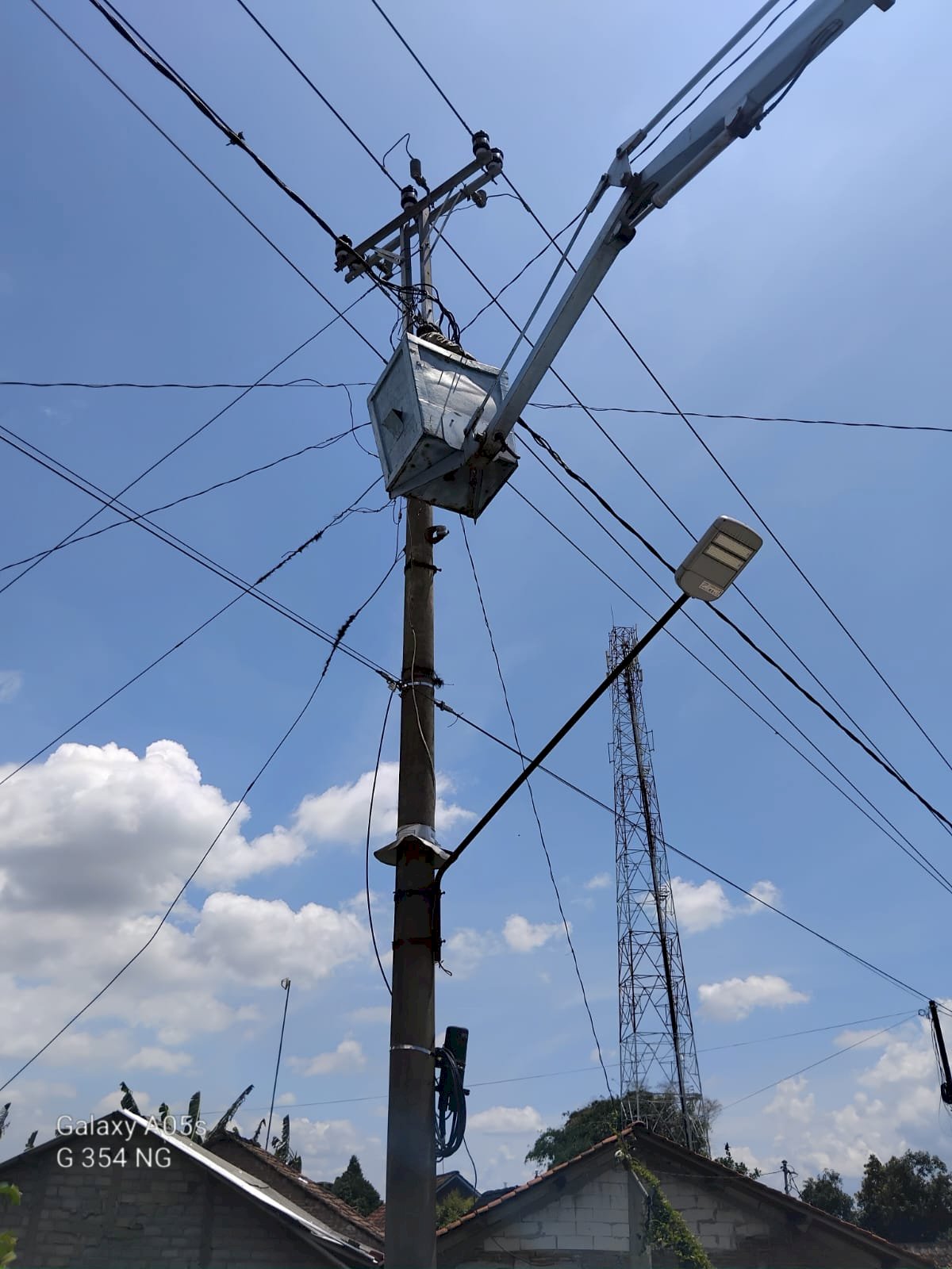 Jalan Ngupit Kembali Terang Benderang! Tim PJU Dishub Klaten Sukses Atasi Gangguan di Dua Titik