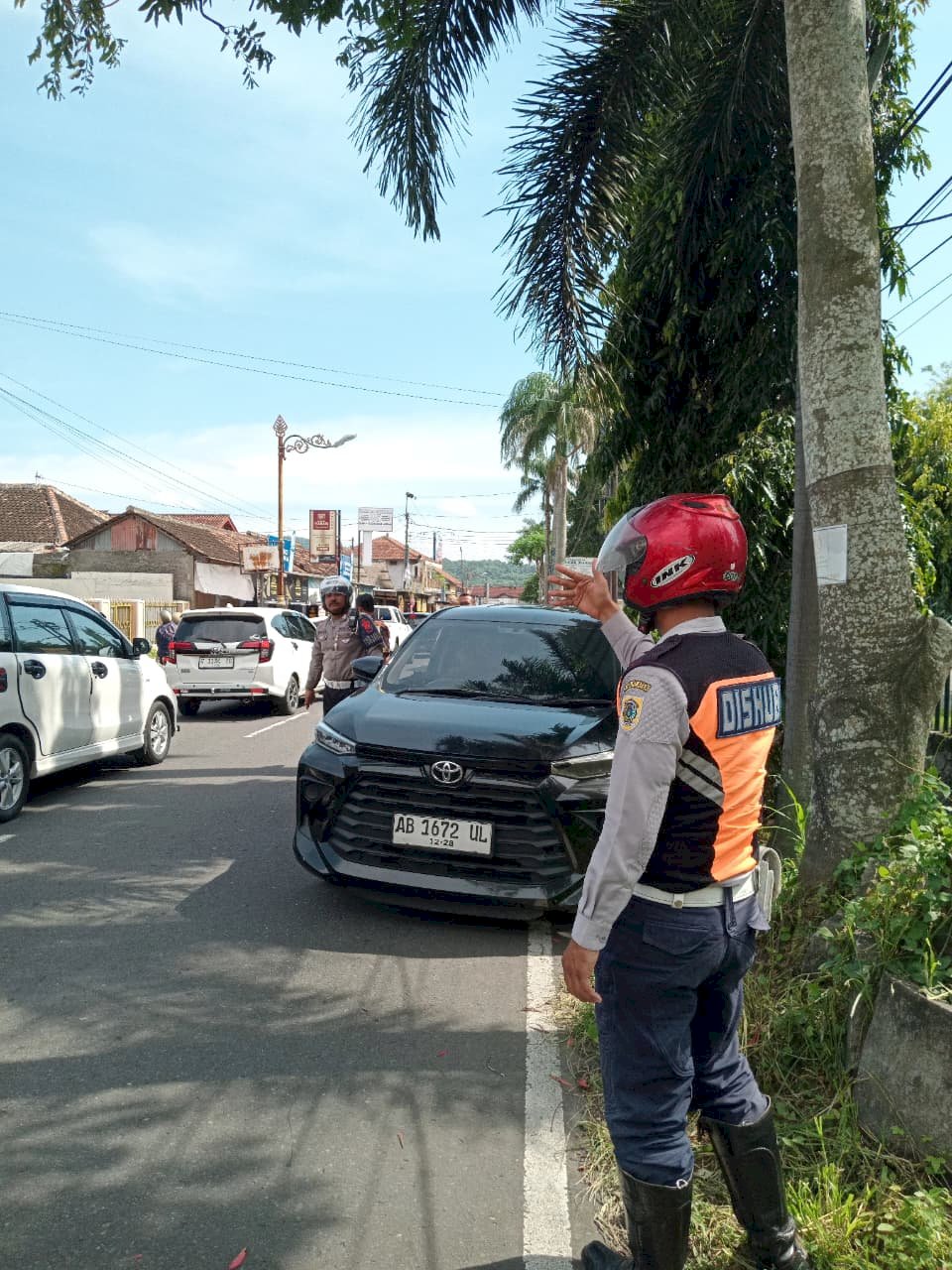 Posko Prambanan Action! Dari Listrik Padam hingga Parkir Liar, Calon ASN Dishub Tampil Prima