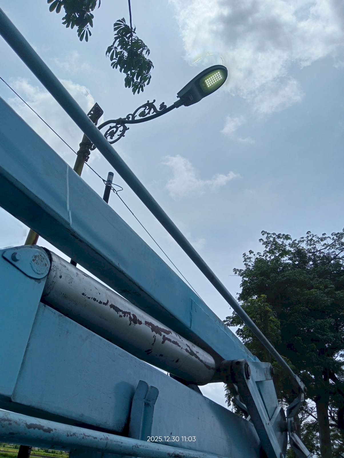 Perbaiki Kabel PJU Putus Trunuh, TRC Klaten Action Pagi Buta! 