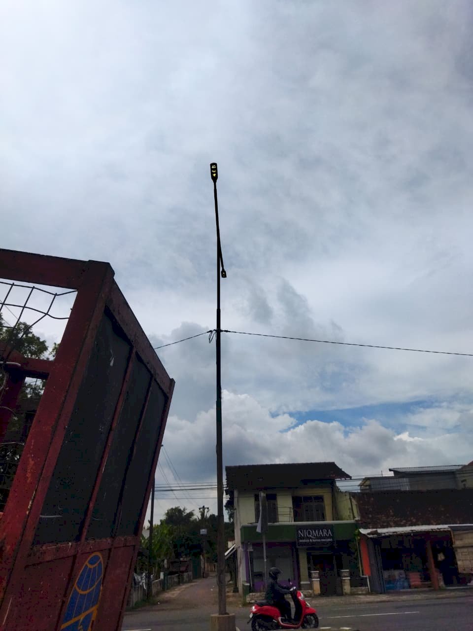 Perbaikan Tiang kWh Meter Brajan Jogonalan Klaten: Tim TRC Amankan Infrastruktur Listrik