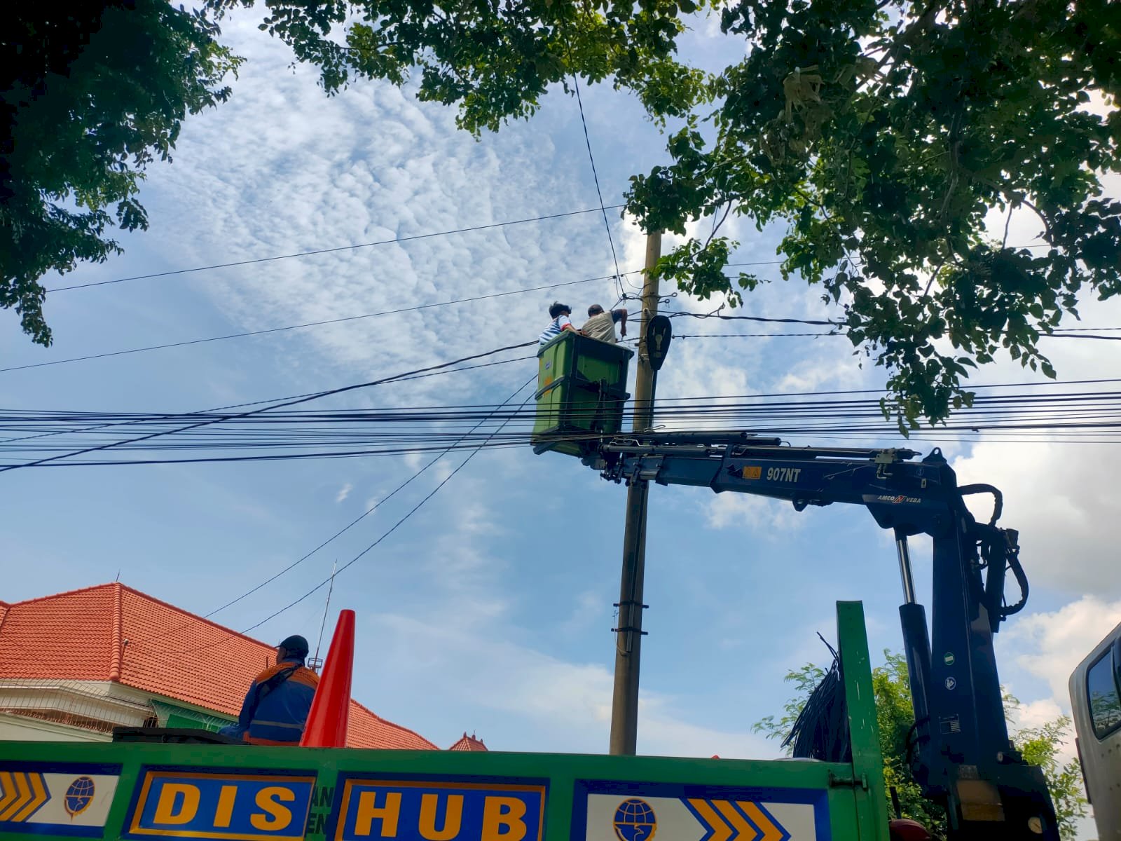 Perbaikan Lampu PJU Belakang RS Tegalyoso 6 Januari 2026