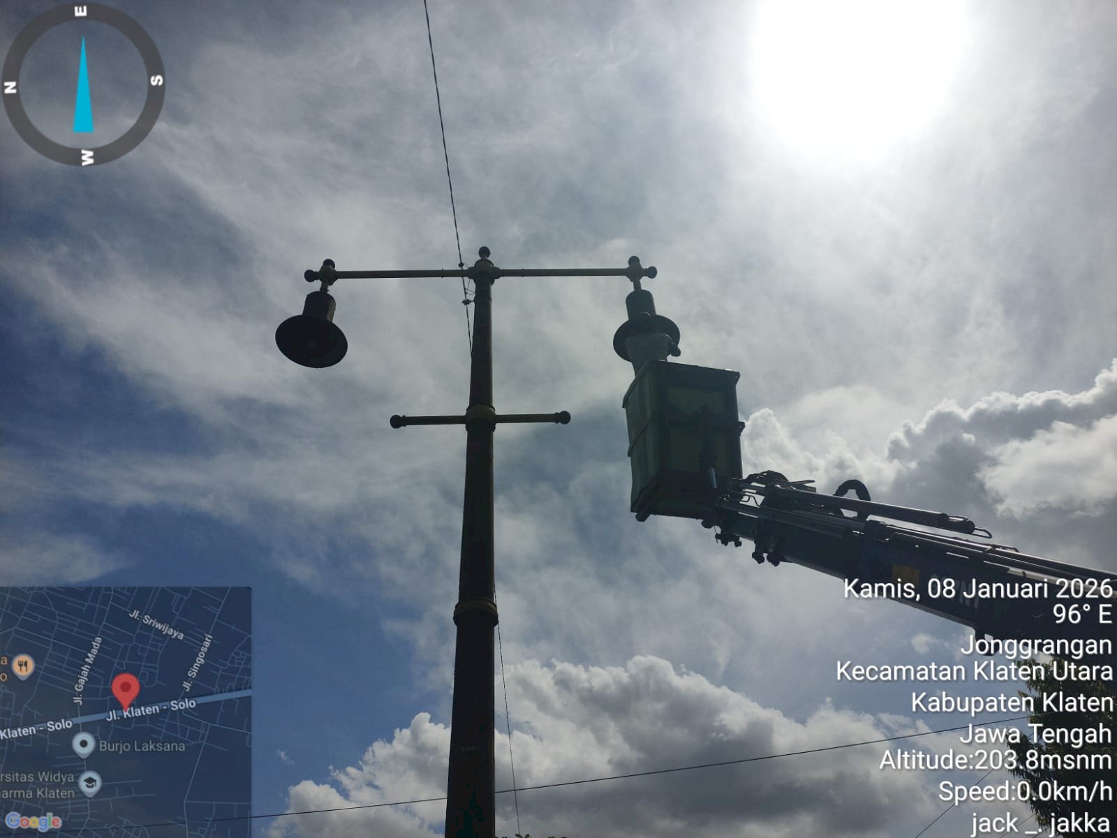 Aksi "Cahaya Baru" PJU Jalan Solo-Yogyakarta: Tim Dishub Klaten Ganti 7 Lampu LED Terang Maksimal dari RSI hingga Masjid Al Aqsha