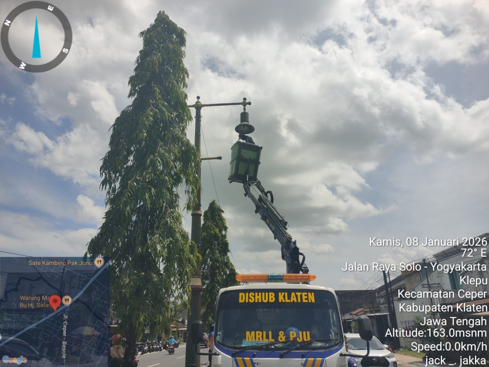 Cahaya Berlipat Ganda di Jalan Jogja-Solo Besole: Dishub Klaten Pasang Lampu LED 60W & 19W Tiga Titik Strategis