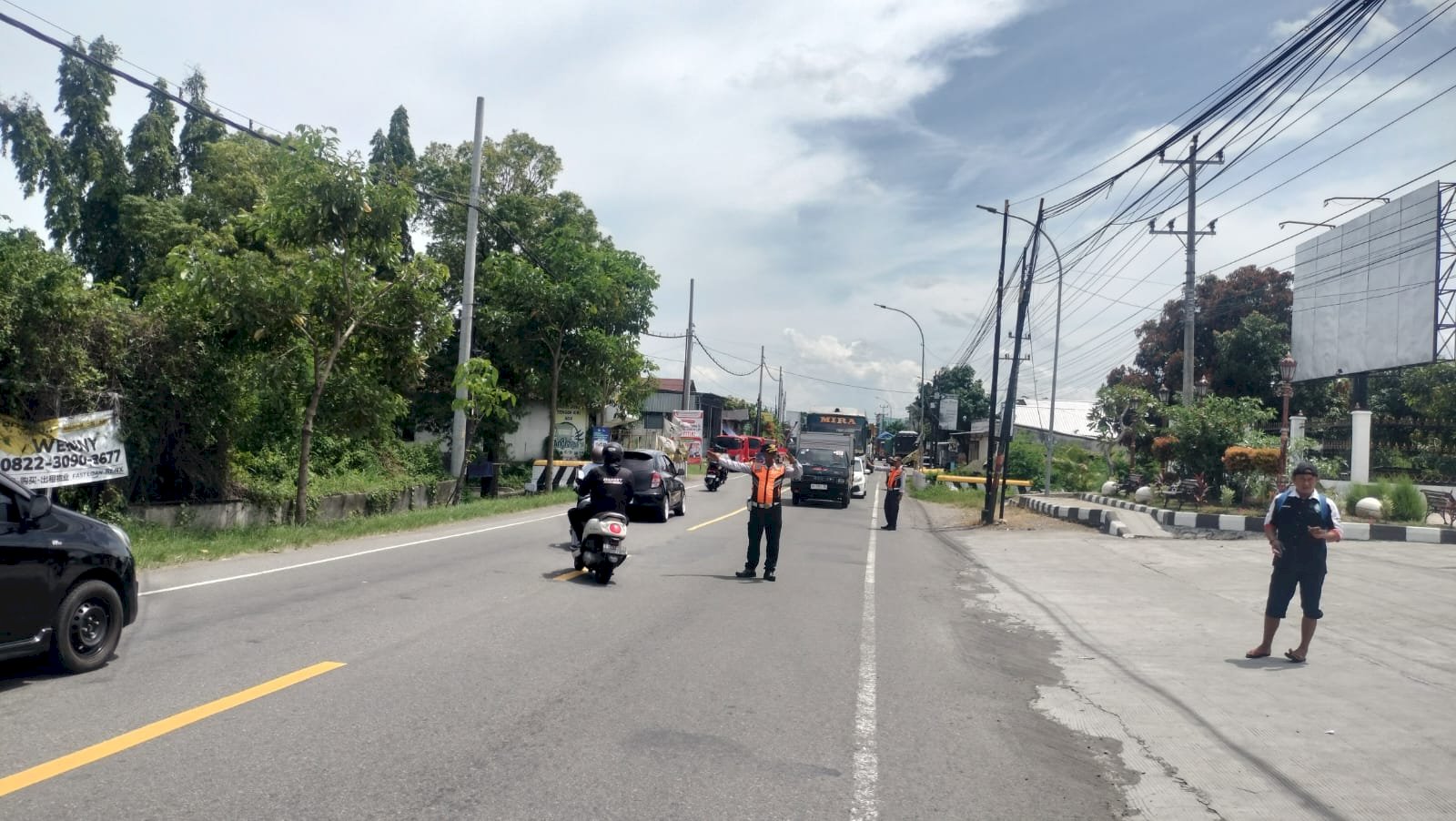 Pengamanan & Lalu Lintas Perayaan Natal 2025 GBK Klaten Lancar!