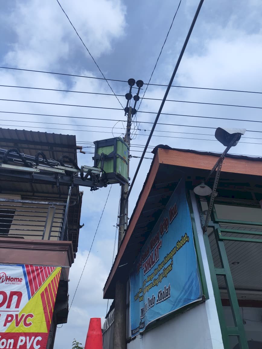 Gercep Sambung Kabel Putus! Dishub Klaten Perbaiki Jaringan PJU Ruas Provinsi Cawas