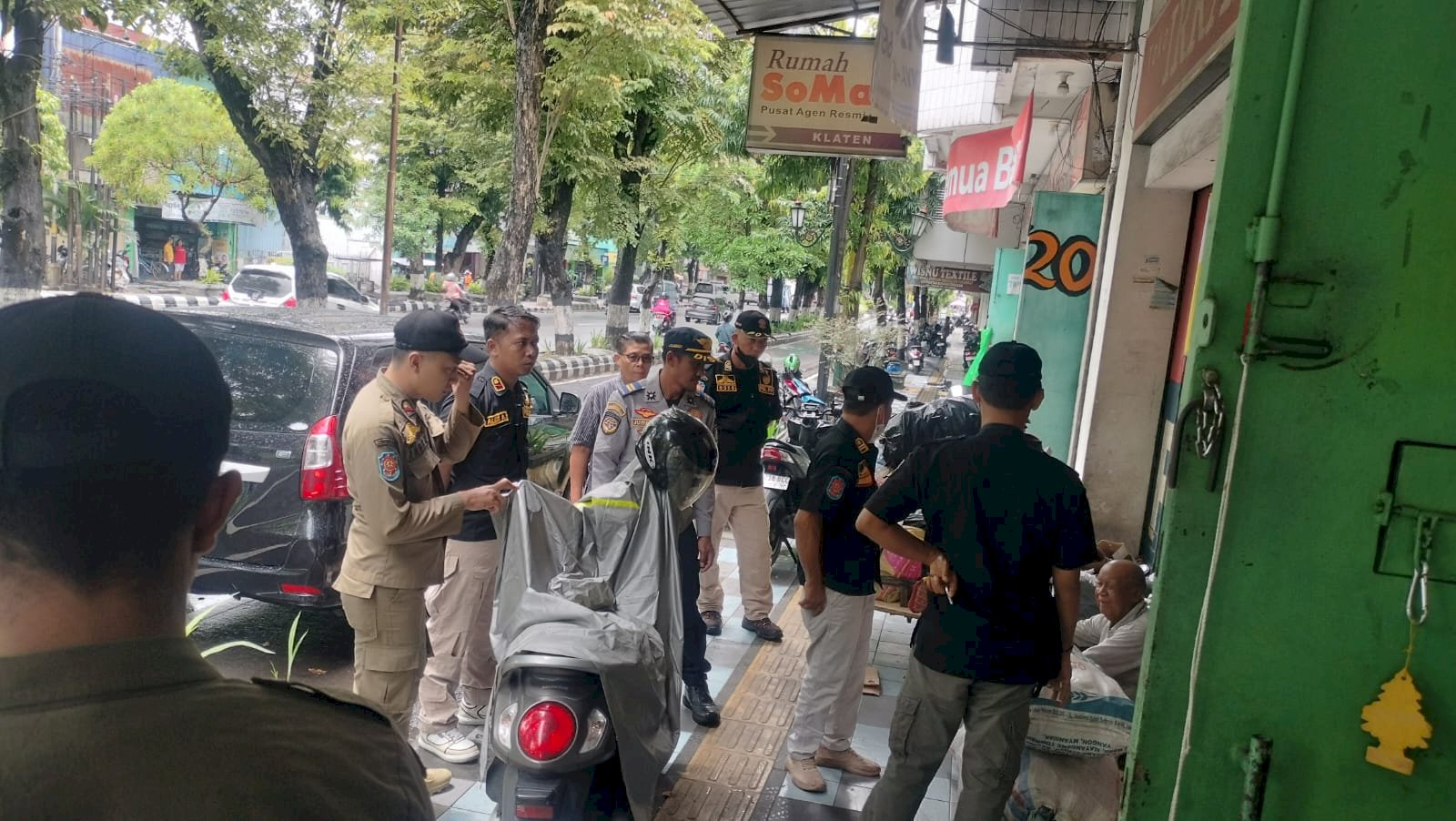 Tegas Tapi Humanis! Penertiban Parkir Jalan Pemuda Berjalan Lancar & Terkoordinasi Sempurna