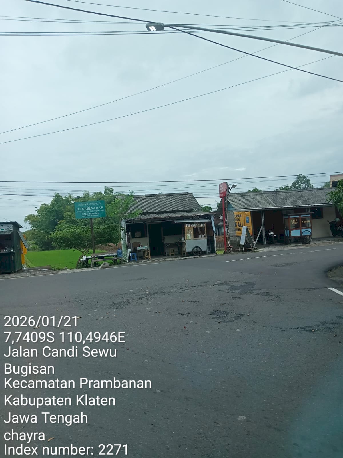 Servis Panel Kontrol PJU Bugisan: Tim Dishub Pastikan Cahaya Terang Merata di Perempatan