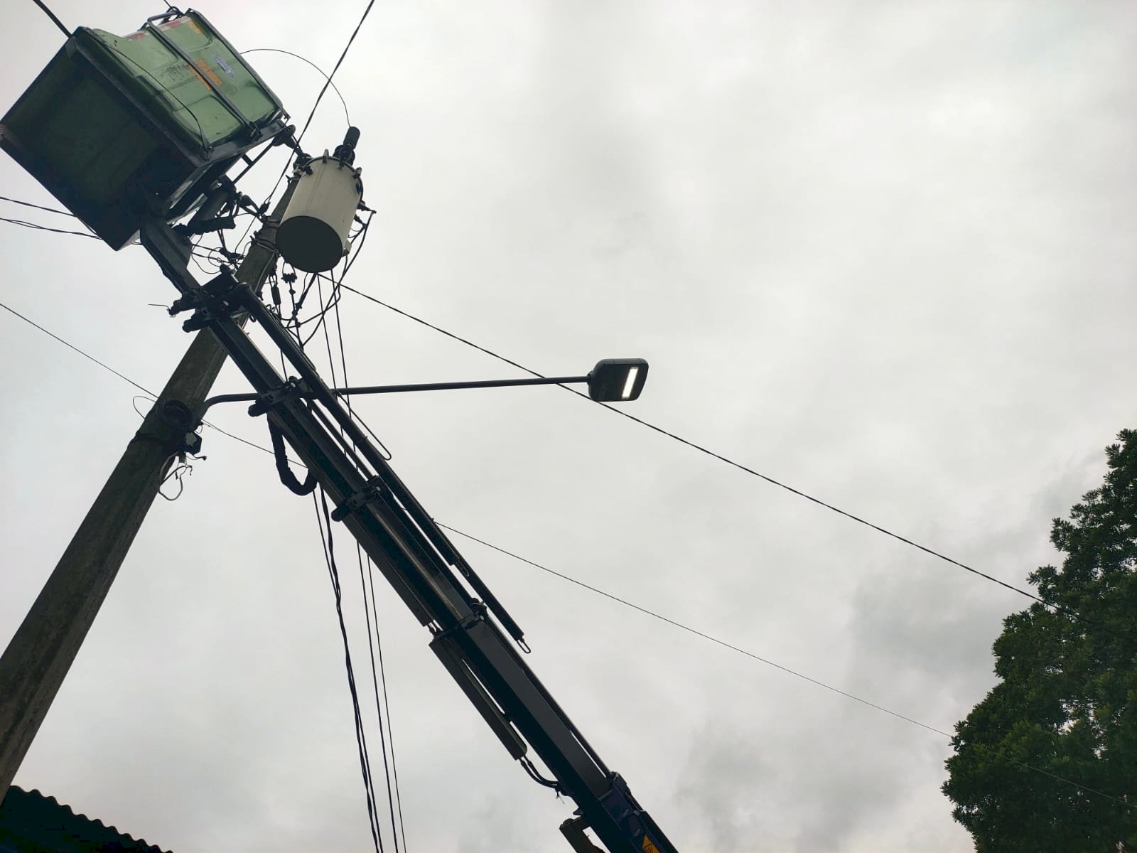 Triple Action PJU Prambanan: Servis Korosi, Upgrade Kabel Ornamen & Servis MCB di 3 Lokasi