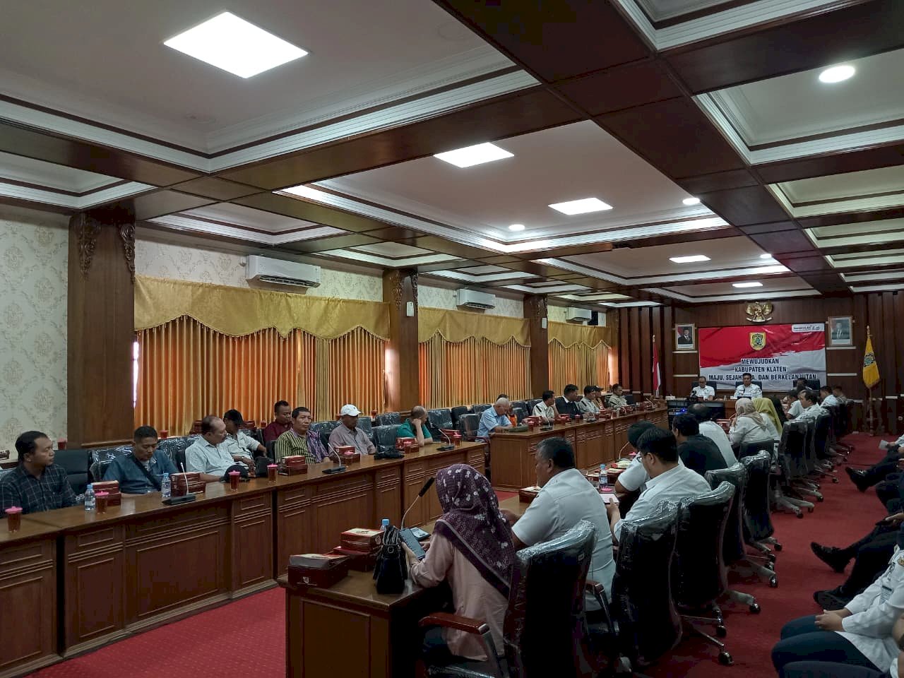 Tegas & Ramah! Bupati Klaten Sosialisasikan Standar Pengelolaan Parkir Tepi Jalan Umum Tahun 2026