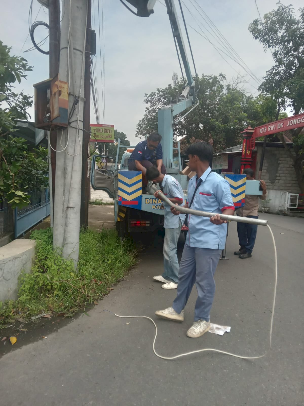 Pemasangan Lampu PJU Ornamen 3m LED 50W Jonggrangan Baru